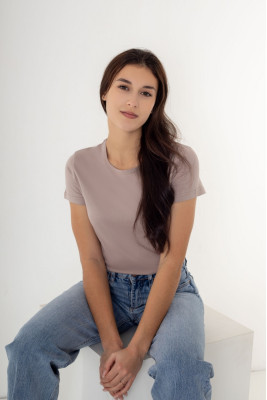 Футболка жіноча